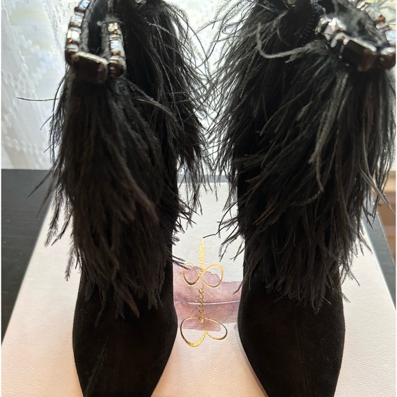 Jessica Simpson's Feather ankle booties with stiletto heels - Picture 3 of 6
